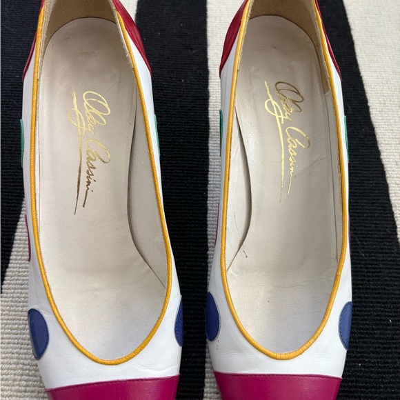 Vintage White Leather Pointed Pumps with Red Accents and Multicolor Dots - Picture 2 of 6